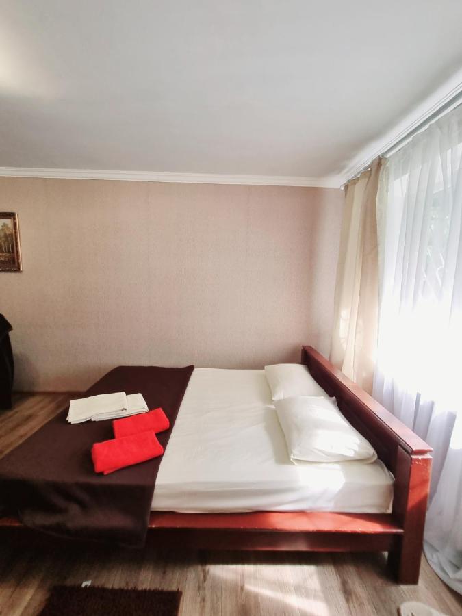 2-Кімнатна Квартира У Центрі На Олександра Поля, Шпиталь, 16Лікарня Dnipro Esterno foto