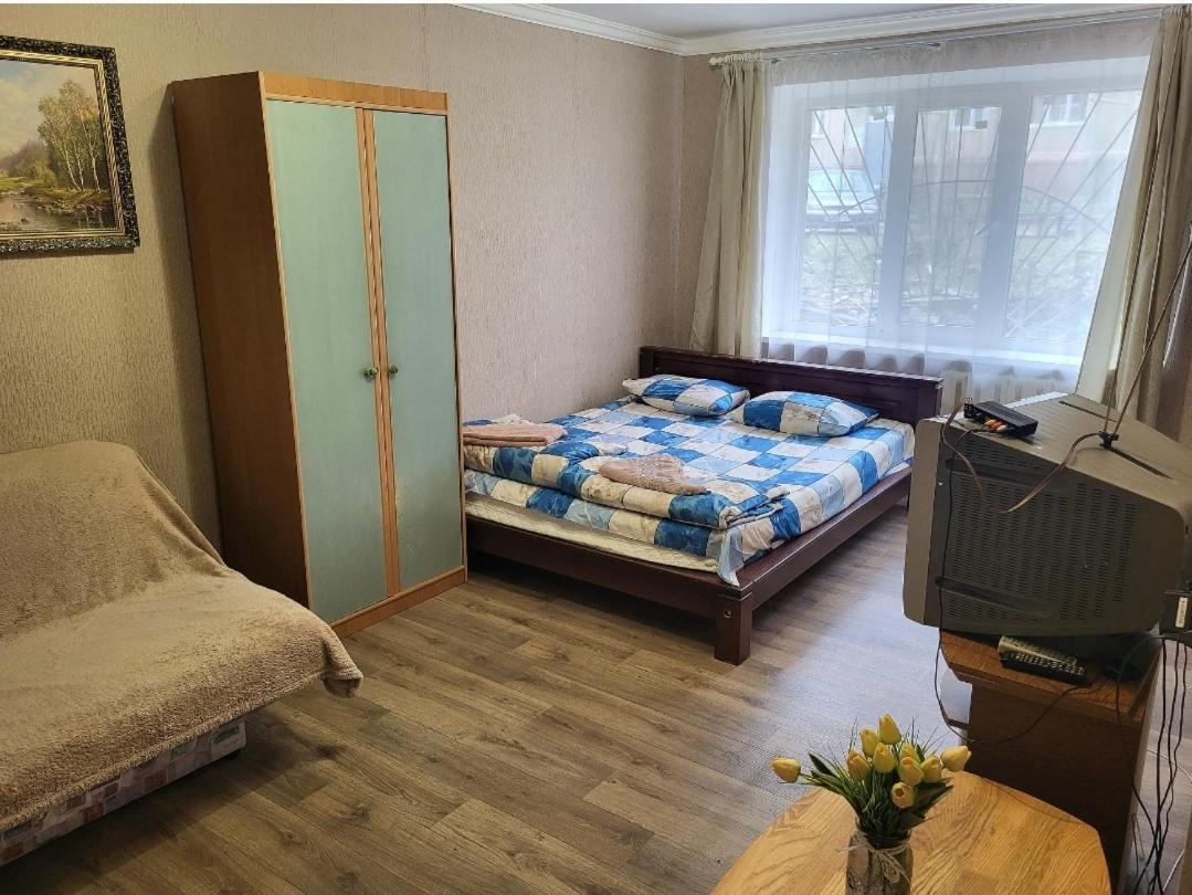 2-Кімнатна Квартира У Центрі На Олександра Поля, Шпиталь, 16Лікарня Dnipro Esterno foto